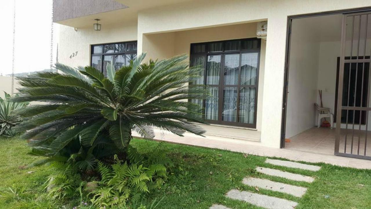 Bombinhas Brasil Residence II Guest House No Centro Exterior foto